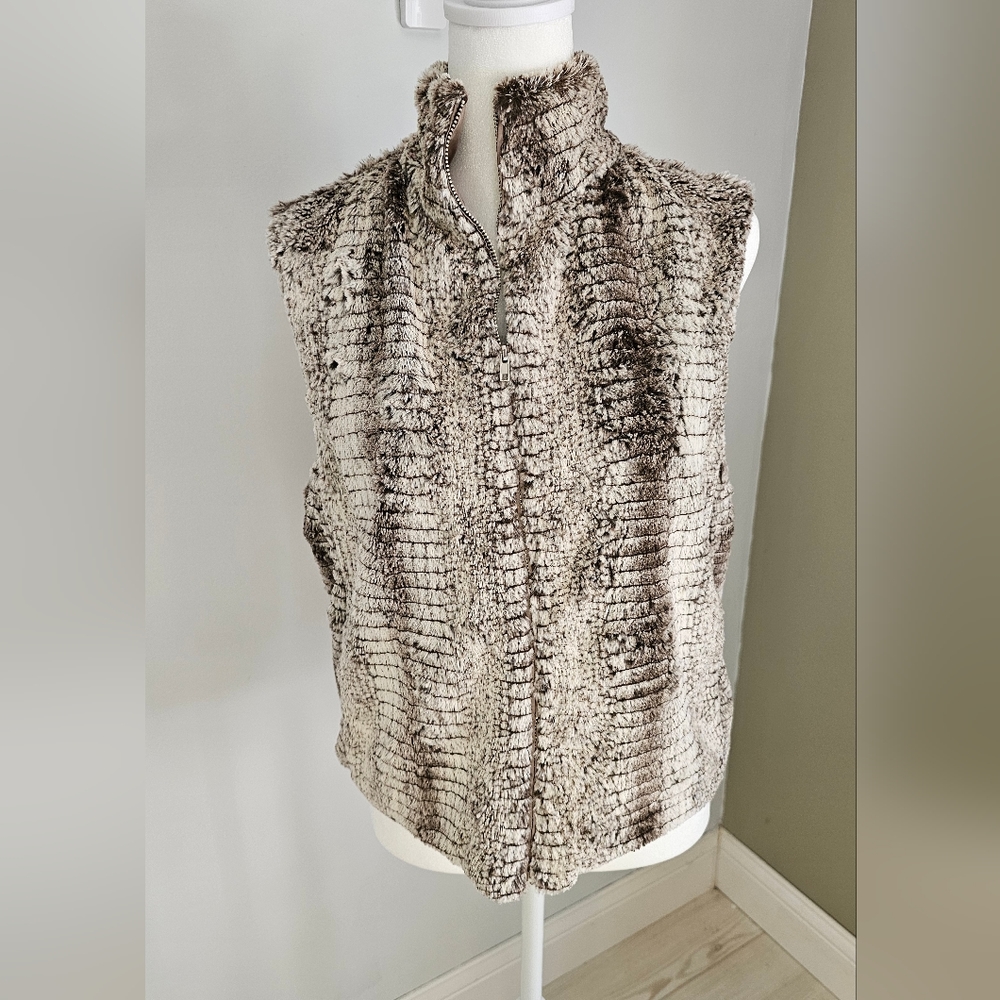 Eight Sixy Faux Fir Vest